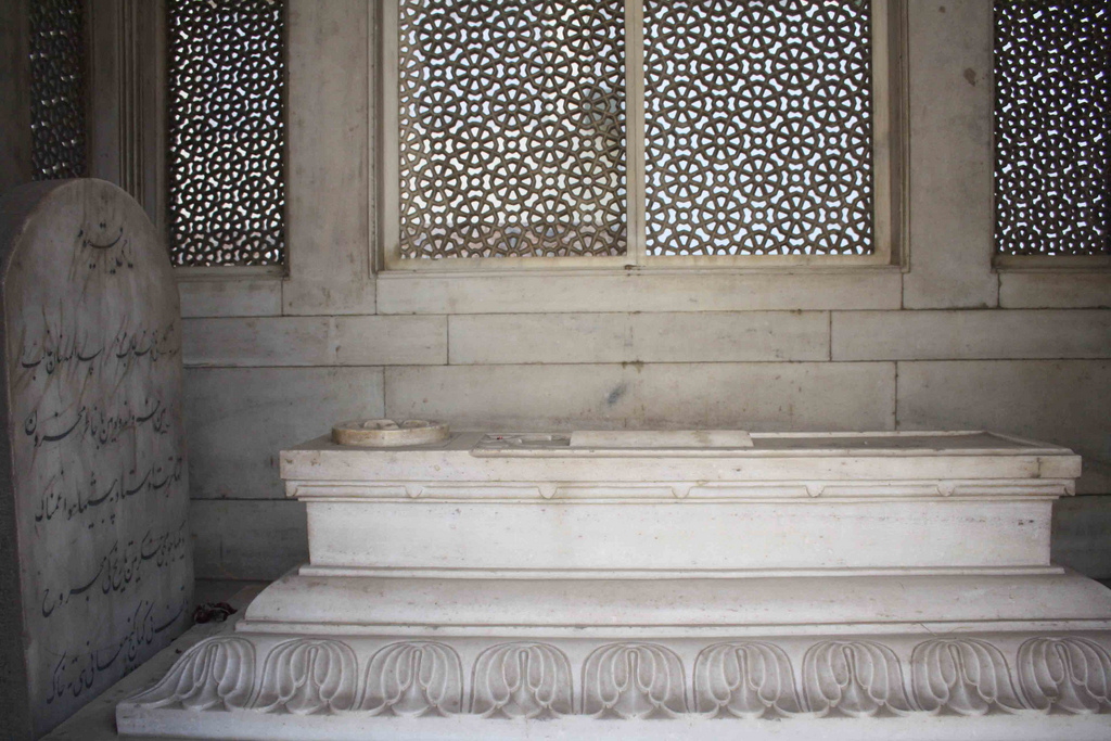 City Monument – Ghalib’s Tomb, Nizamuddin Basti