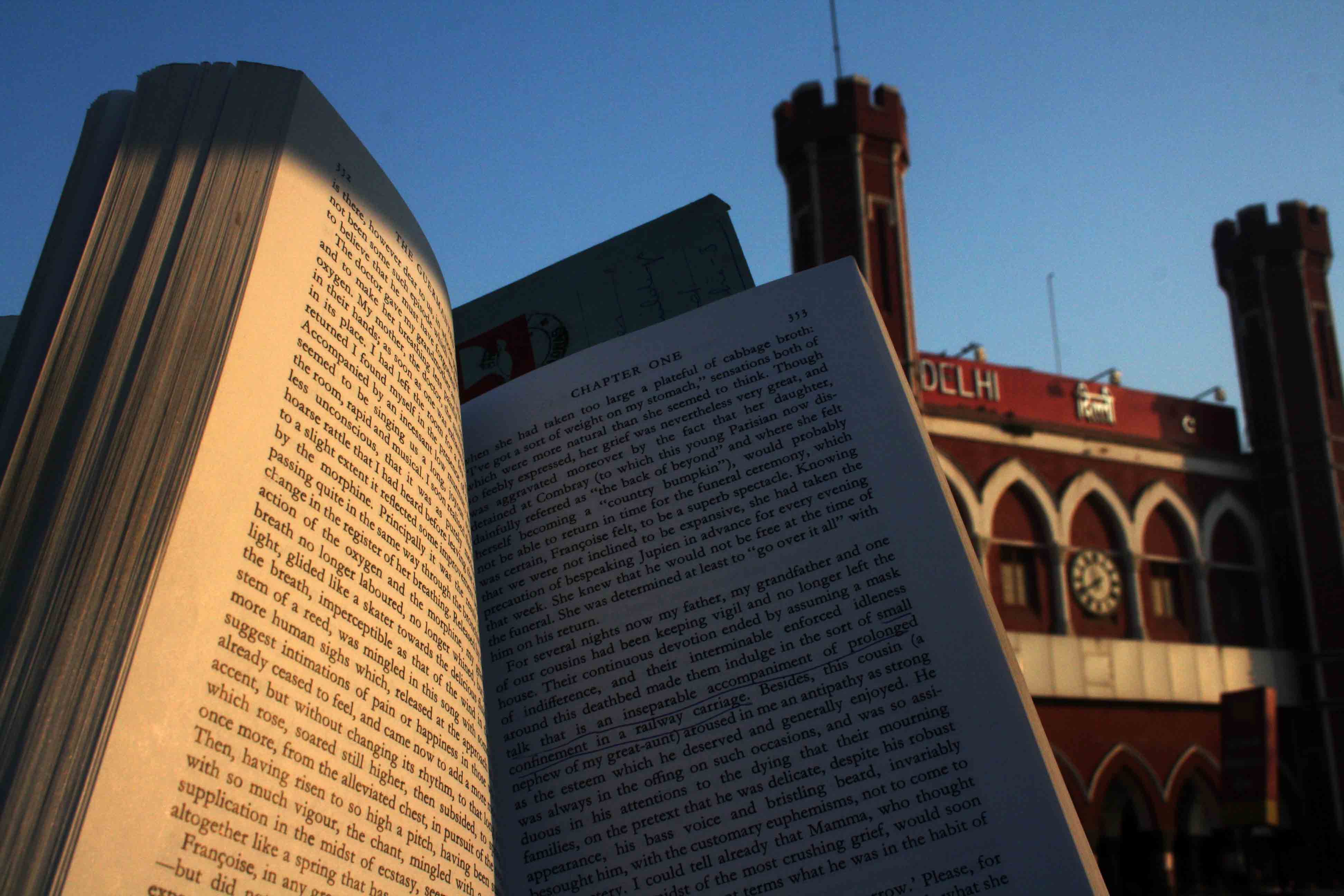 City Reading – The Delhi Proustians XXXIV, Old Delhi Railway Station