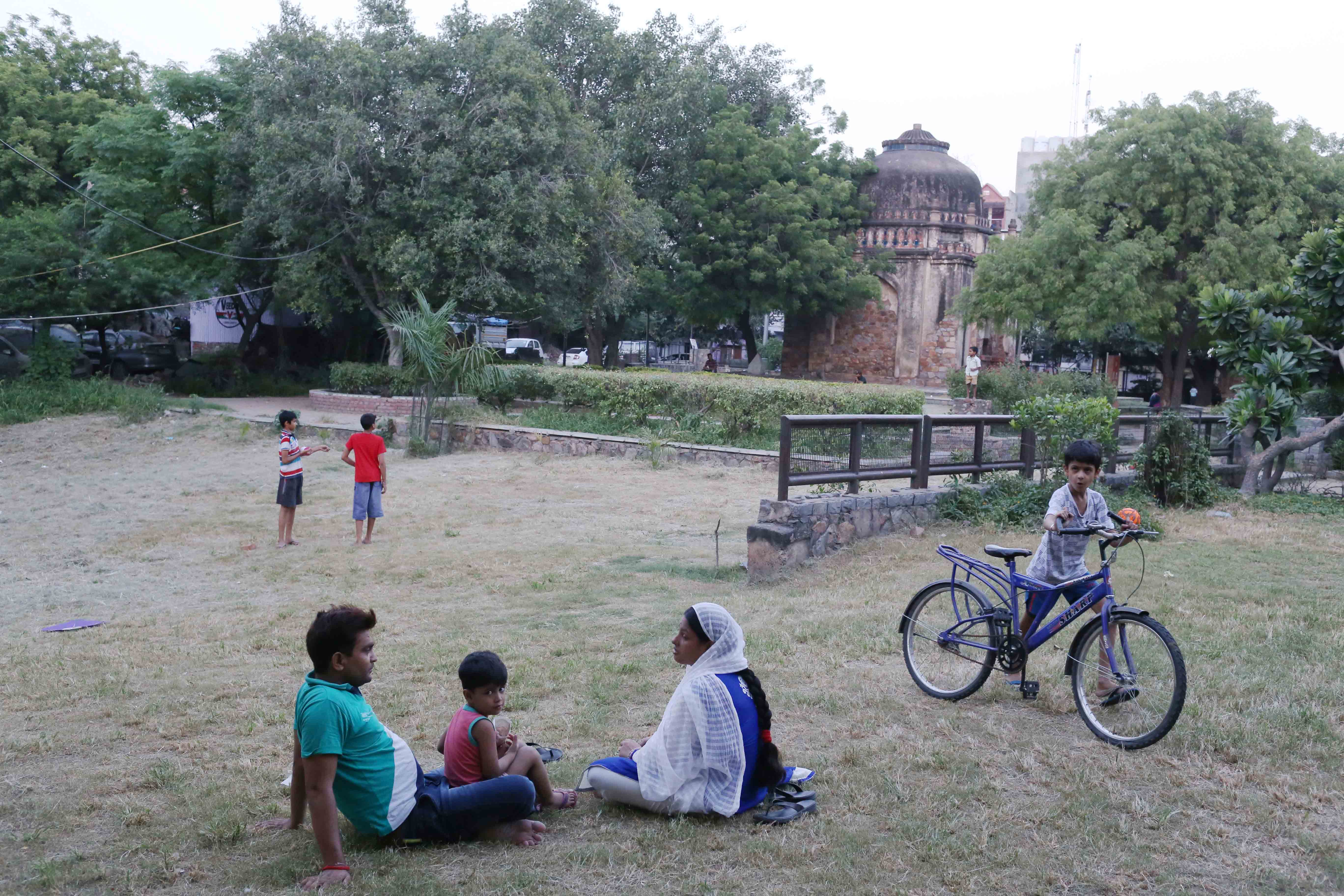 City Monument - An Obscure Lodhi Tomb, Lado Sarai