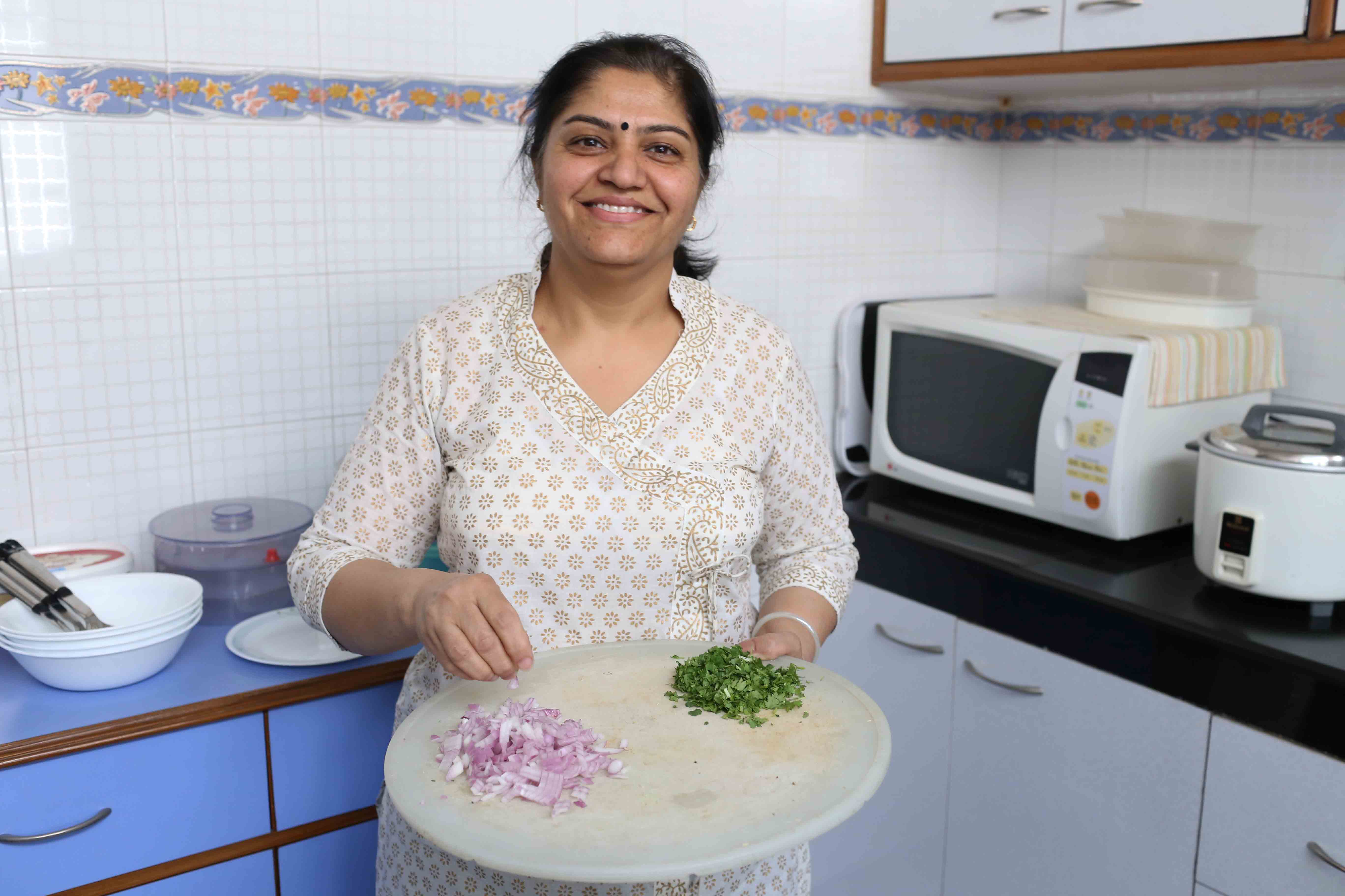 Julia Child in Delhi – Radhika Singh Makes Vegetarian Corn Keema, Janak Puri