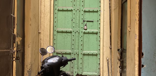 City Monument - Green Door, Galli Chooriwallan Street