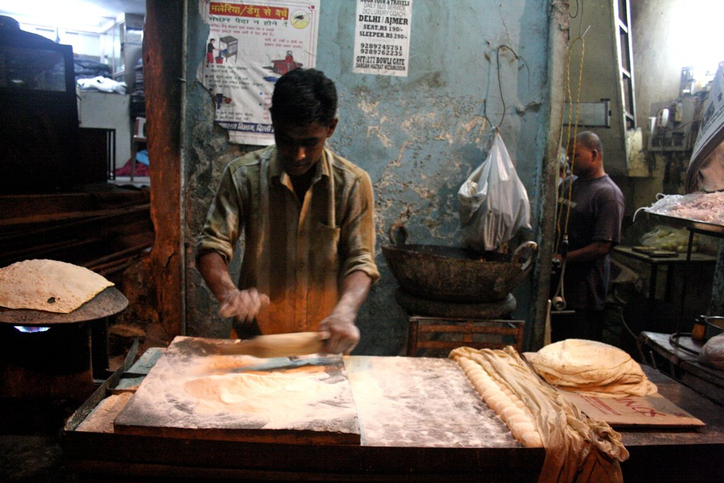 City Food - Julia Child Makes Rumali Roti in Nizamuddin Basti