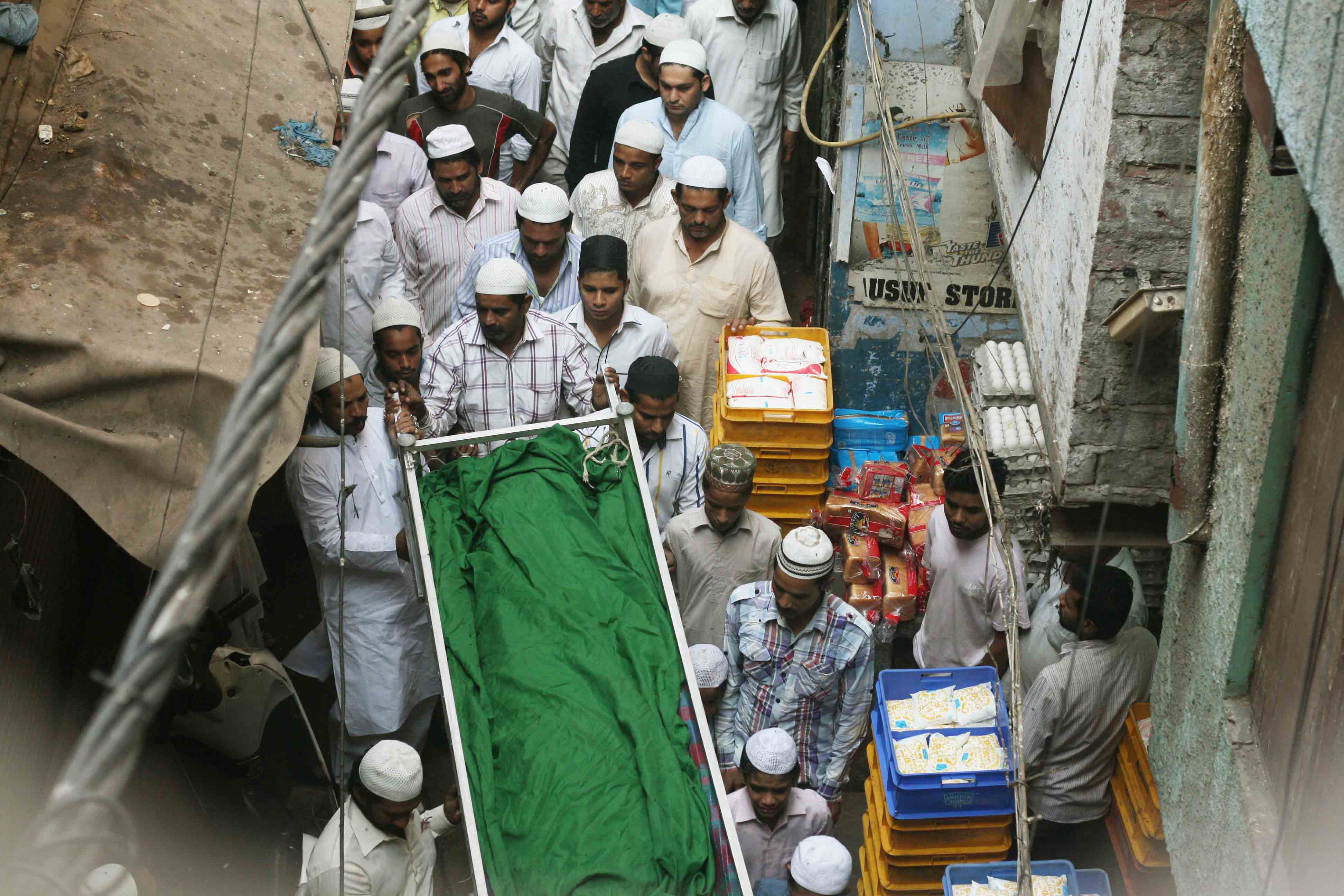City Moment – Death of a Man, Pahari Gosht Wali
