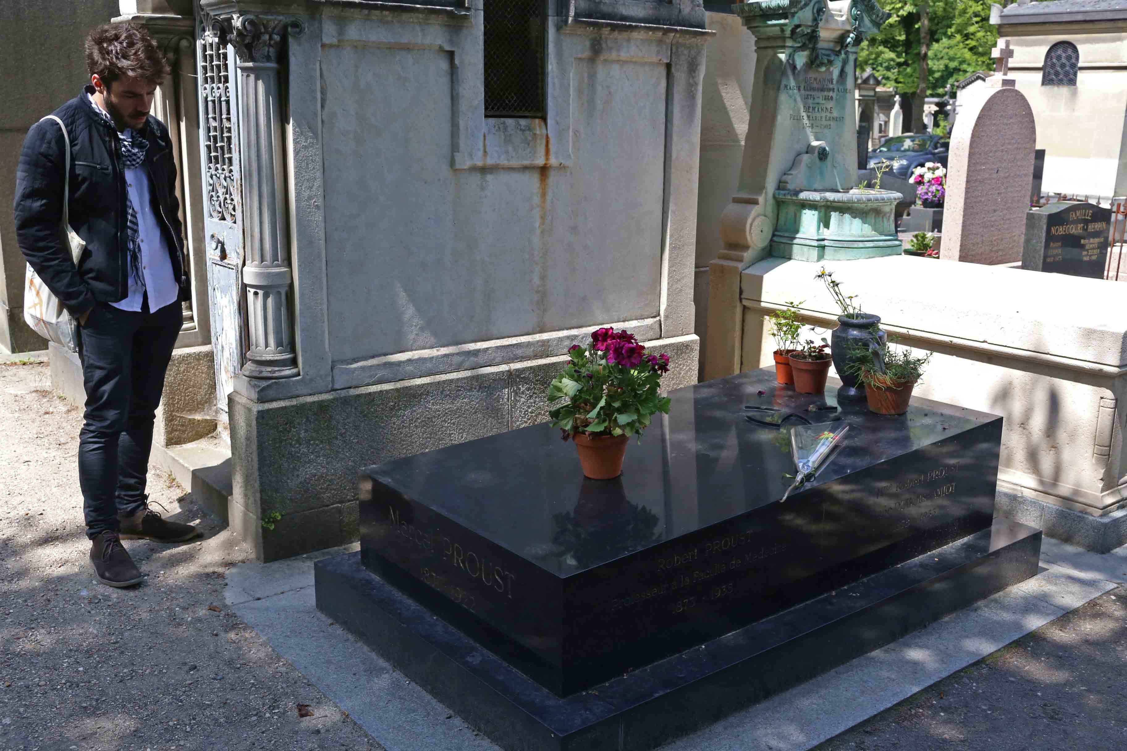 Letter from Paris - Hazrat Marcel Proustuddin's Dargah, Père Lachaise Cemetery