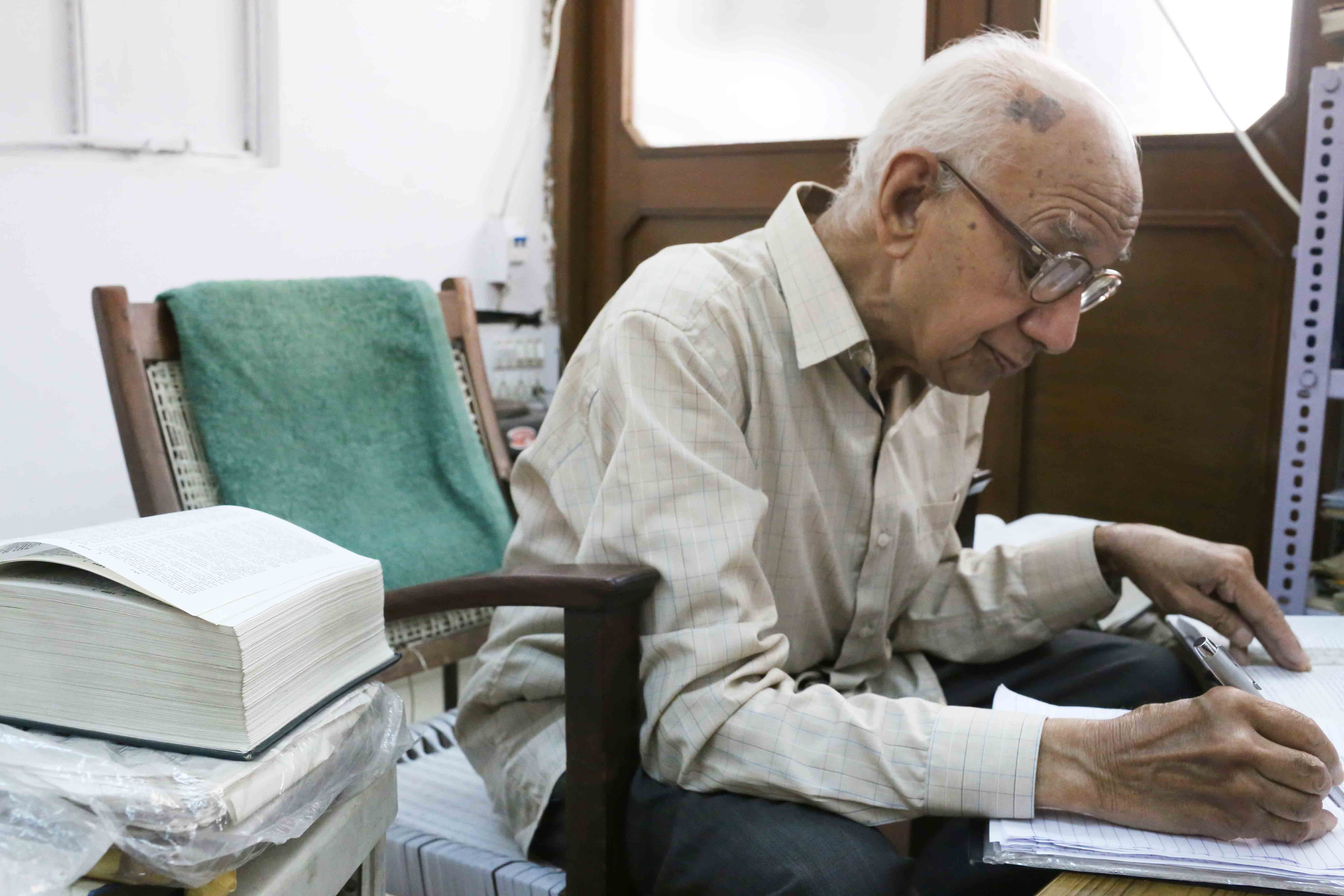 City Obituary - Delhi's Great Persian Scholar S.M. Yunus Jaffery is Dead, Ganj Mir Khan
