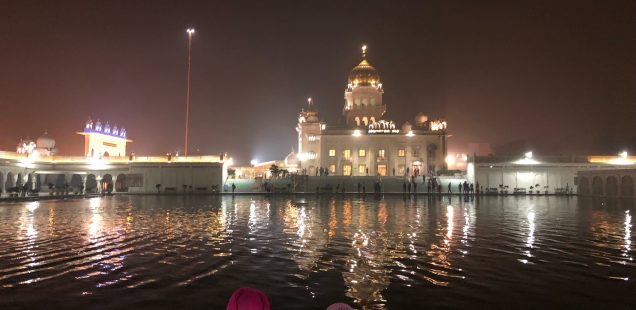 100 Things To Do Before You Quit Delhi – Hang Out at Midnight by the Holy Sarovar, Gurdwara Bangla Sahib
