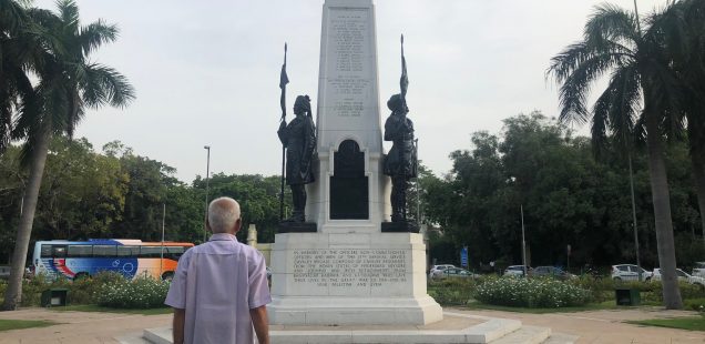 City Monument - Three Unbreathing Soldiers, Teen Murti Traffic Circle