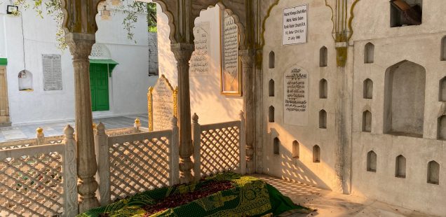 City Faith - A Secretive Sufi Shrine, Connaught Place