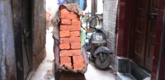 City Life - Back of Labourers, Entire Delhi Region